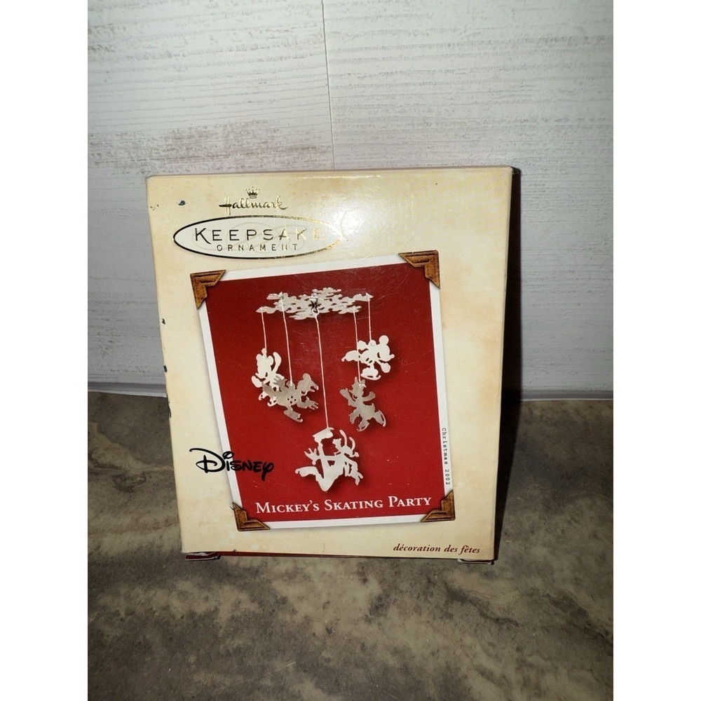 Hallmark Keepsake MICKEYS SKATING PARTY Disney Silver plated Ornament